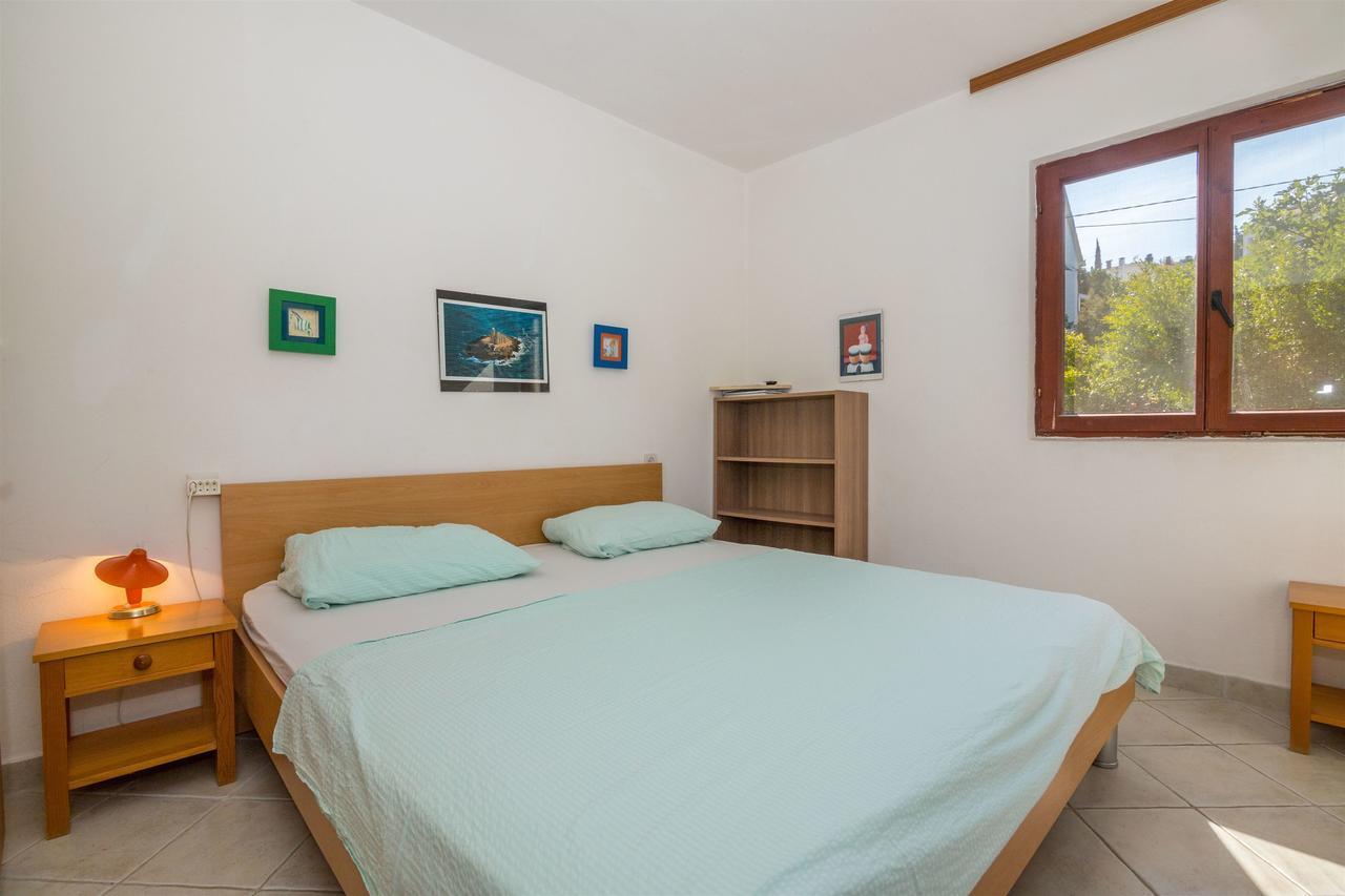 Apartments Ivan Слатине Экстерьер фото